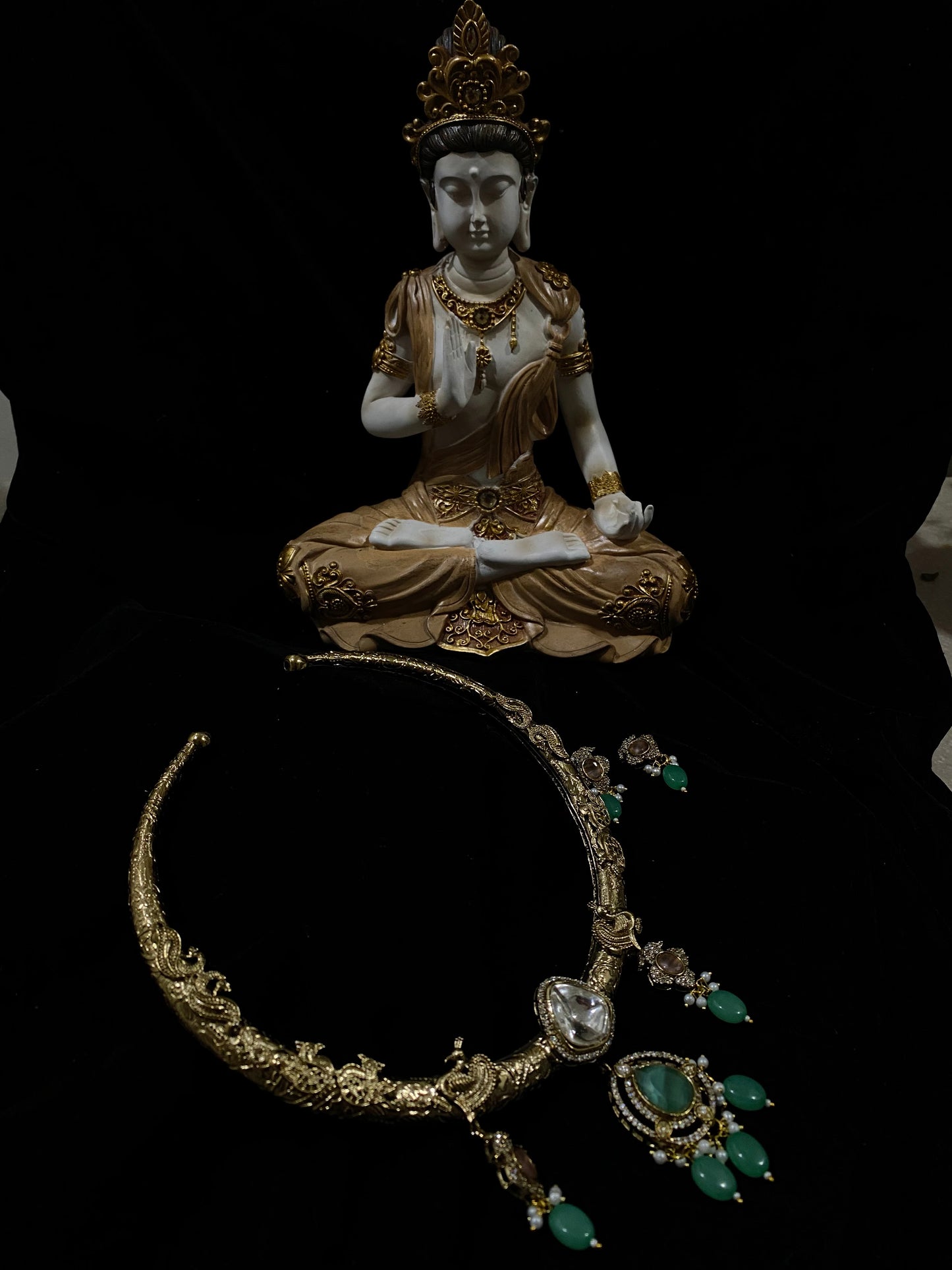 Gold Choker with Emerald Drops