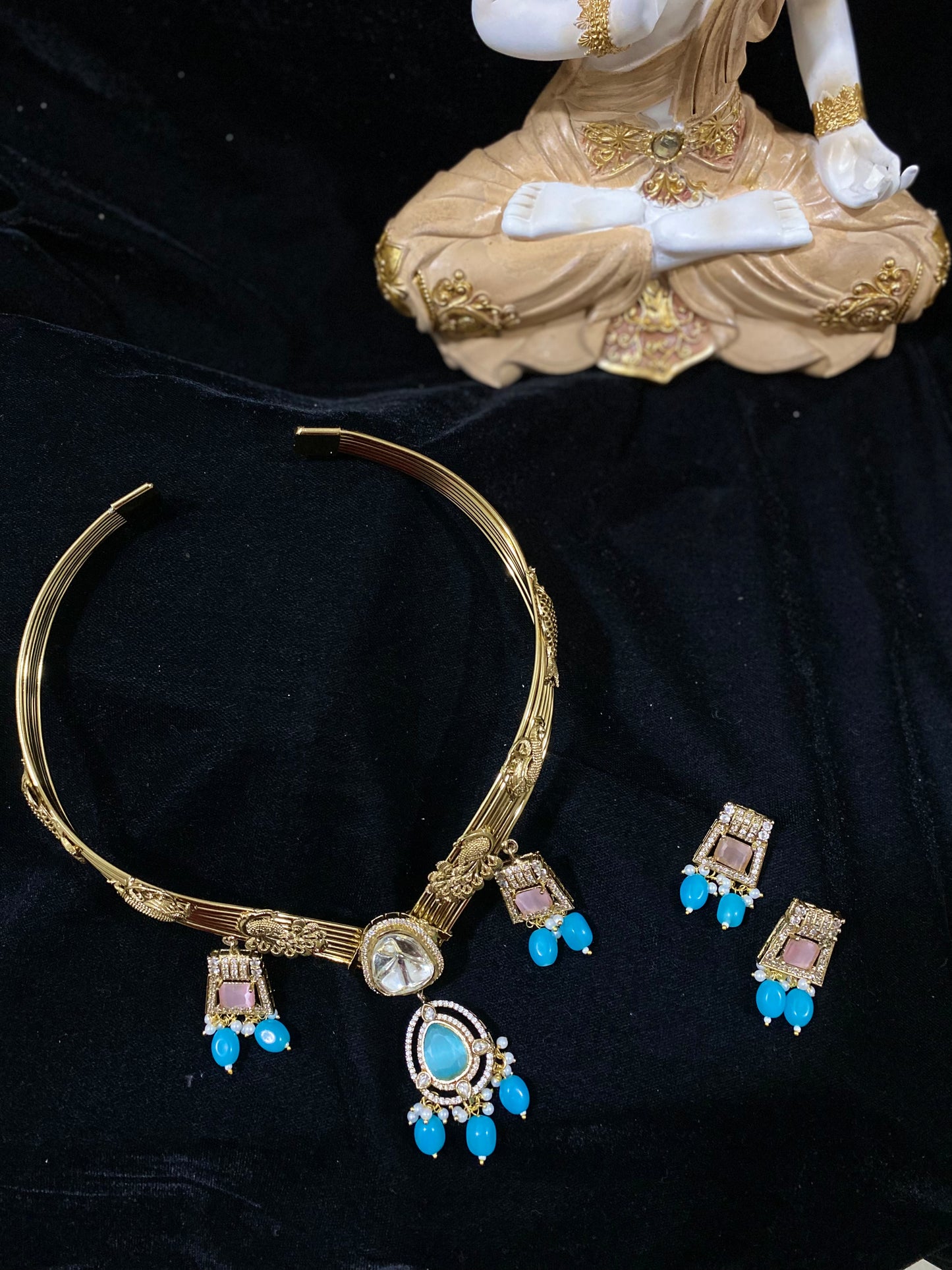 Gold Choker with Turquoise Drops